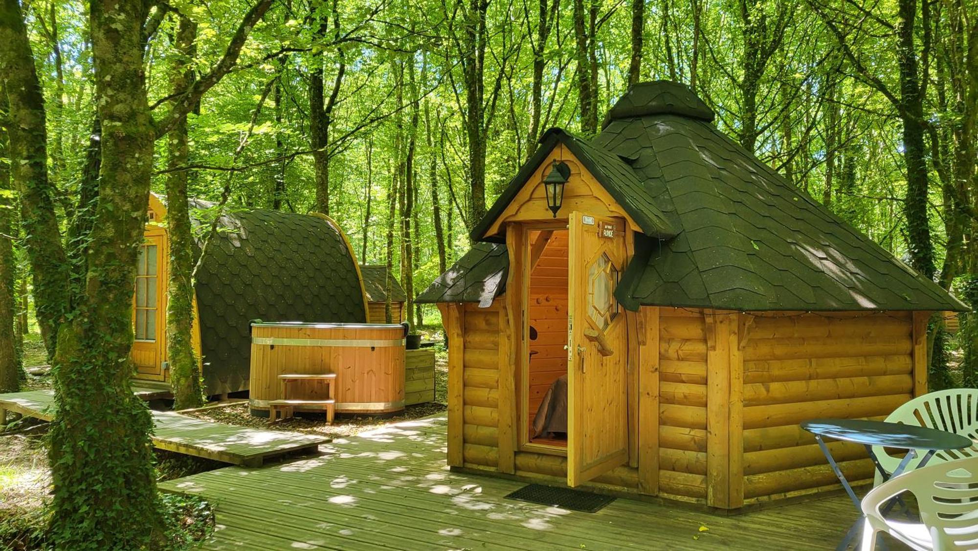 Le Domaine Insolite De Broceliande 뺑뽕 외부 사진