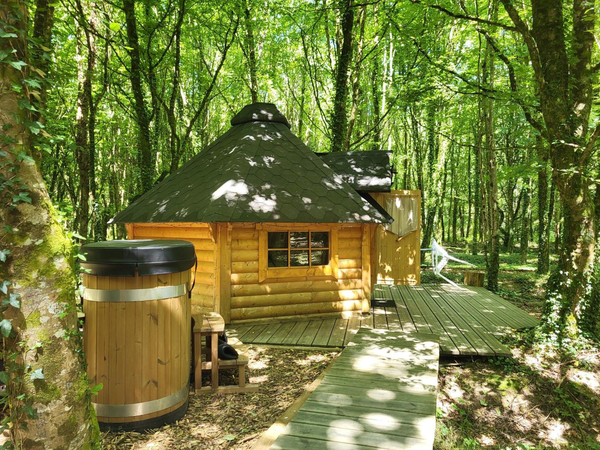 Le Domaine Insolite De Broceliande 뺑뽕 외부 사진