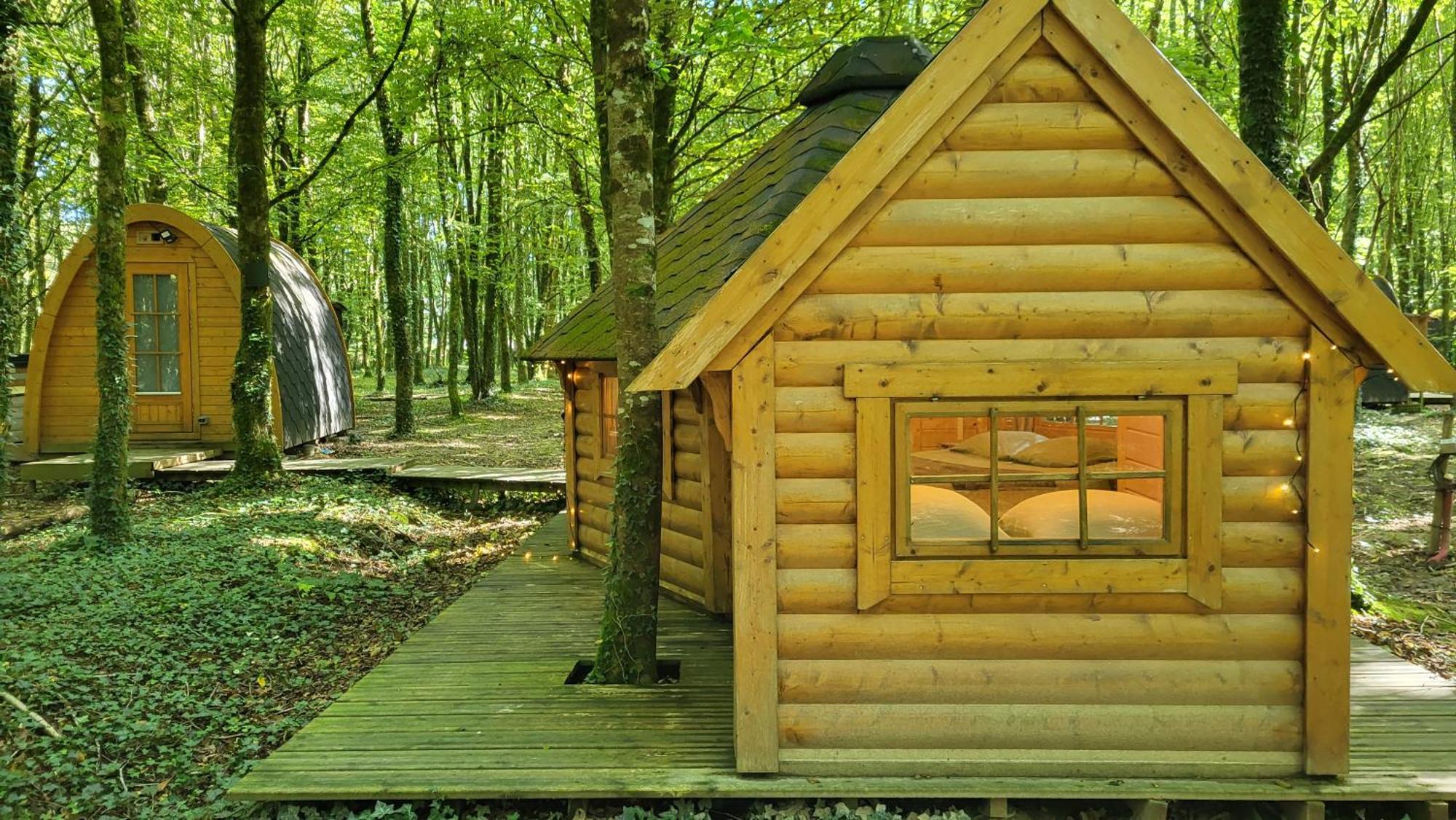 Le Domaine Insolite De Broceliande 뺑뽕 외부 사진