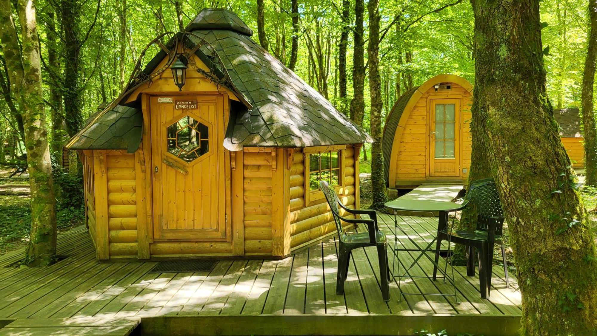 Le Domaine Insolite De Broceliande 뺑뽕 외부 사진
