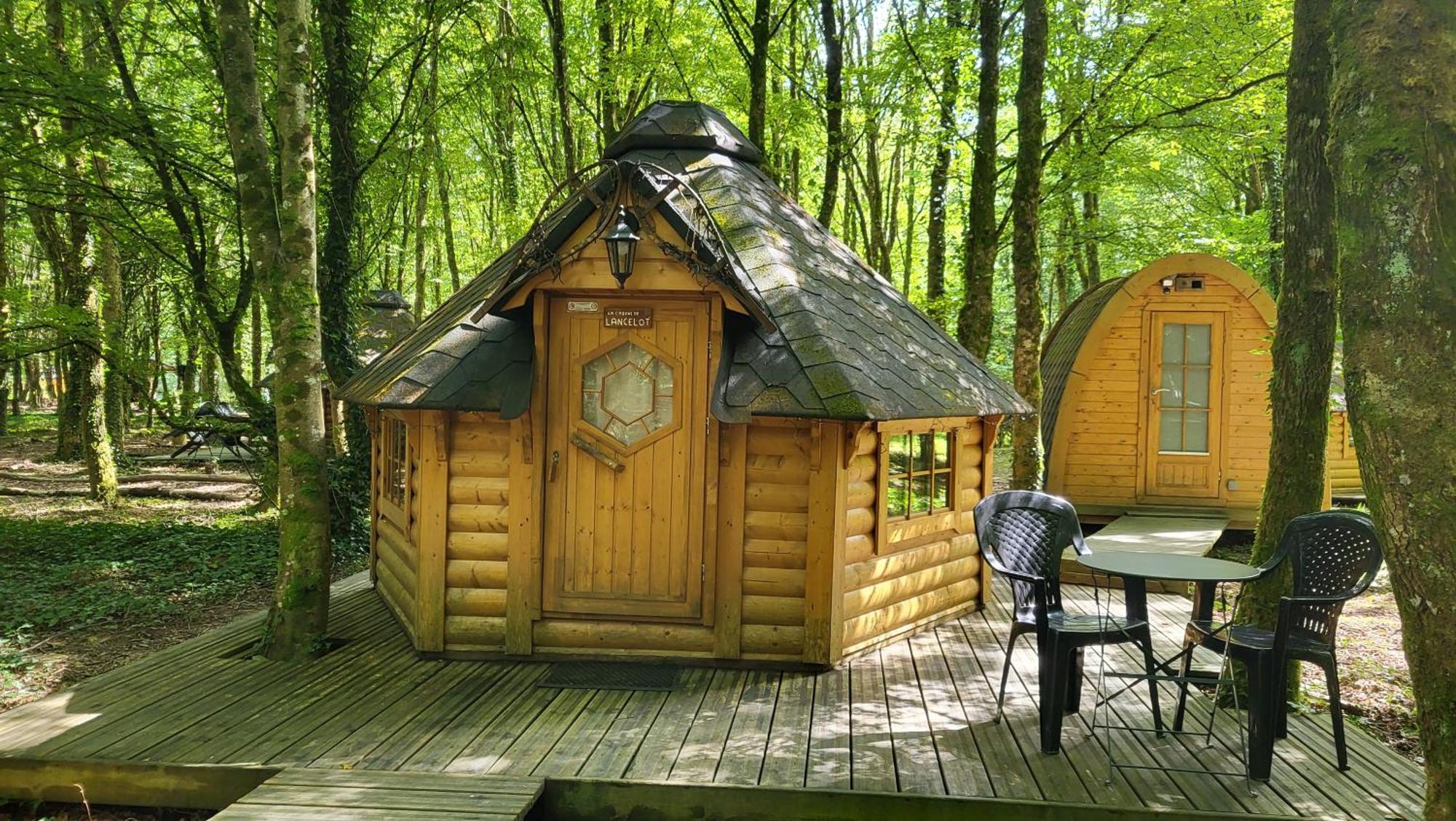 Le Domaine Insolite De Broceliande 뺑뽕 외부 사진