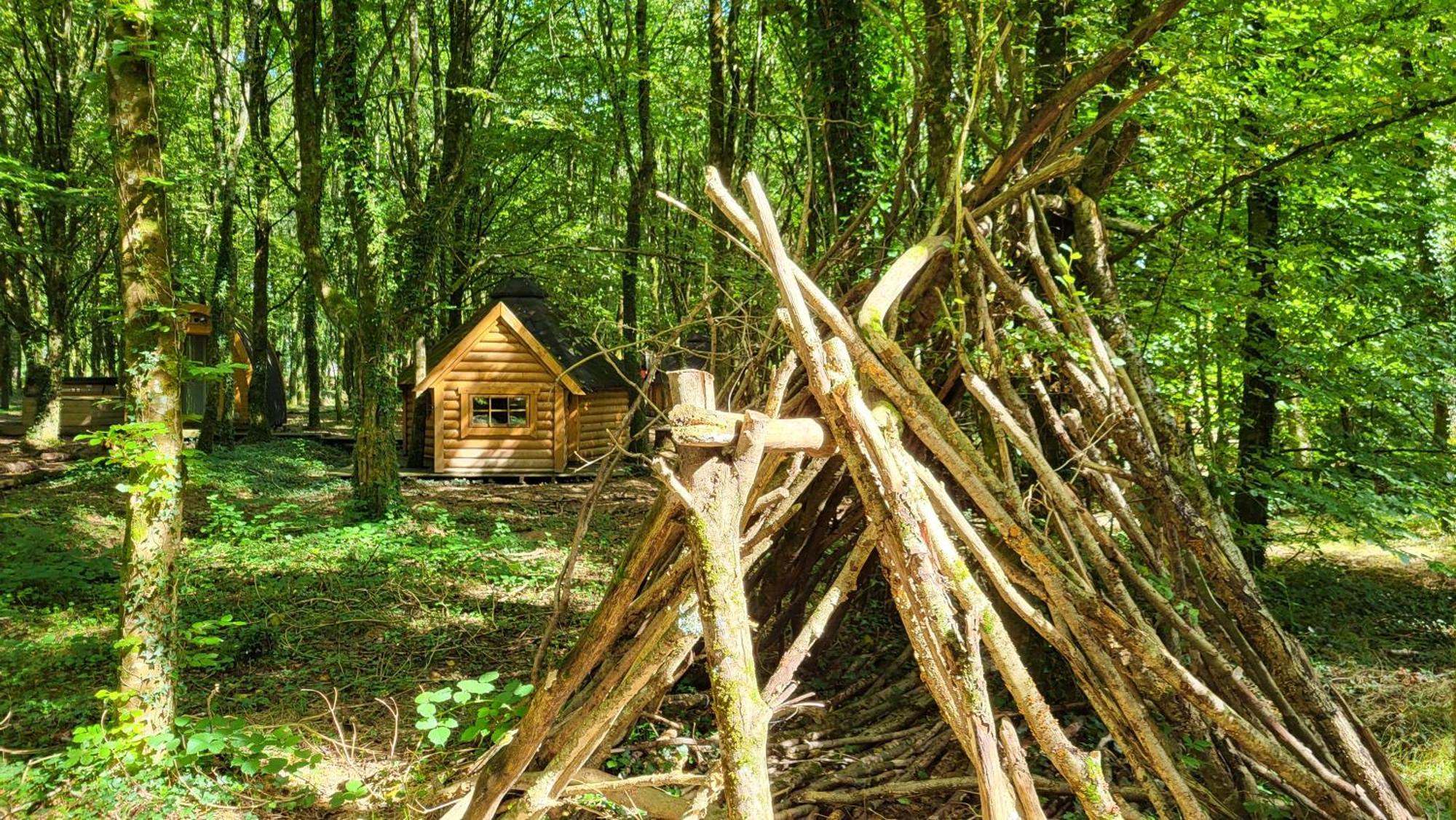 Le Domaine Insolite De Broceliande 뺑뽕 외부 사진