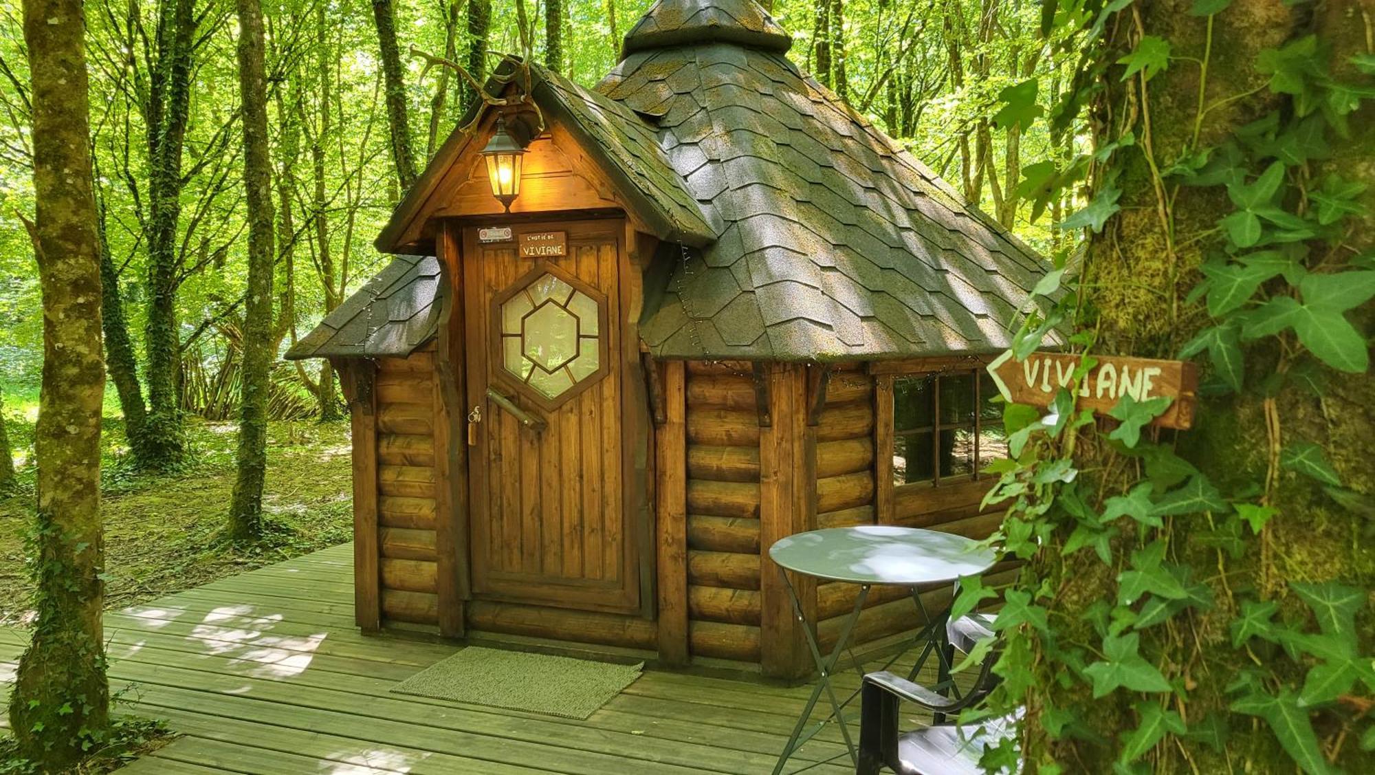 Le Domaine Insolite De Broceliande 뺑뽕 외부 사진